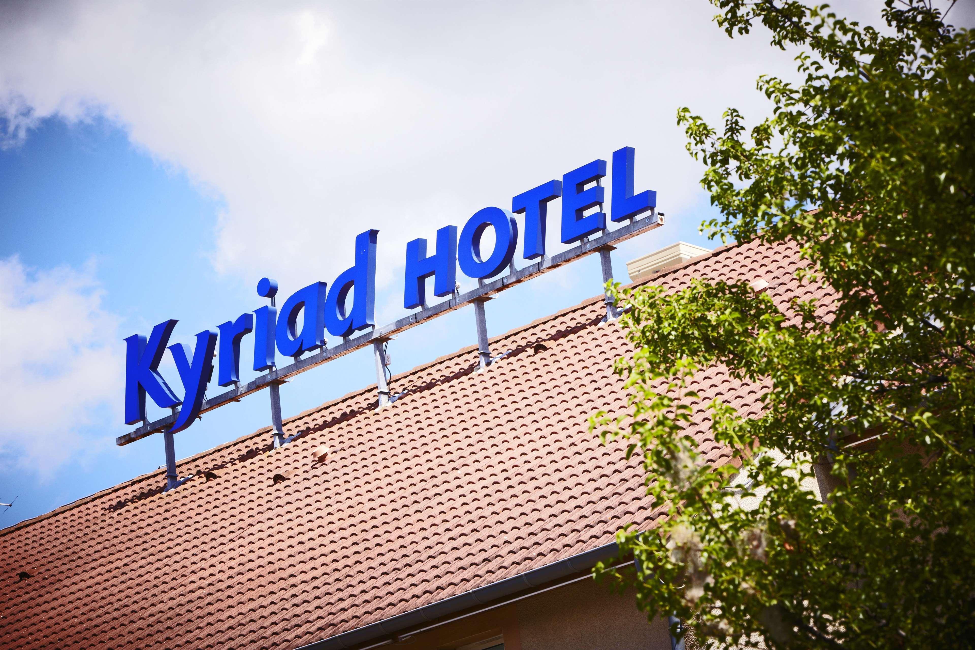 Kyriad Lyon Est - Saint Bonnet De Mure Exterior foto