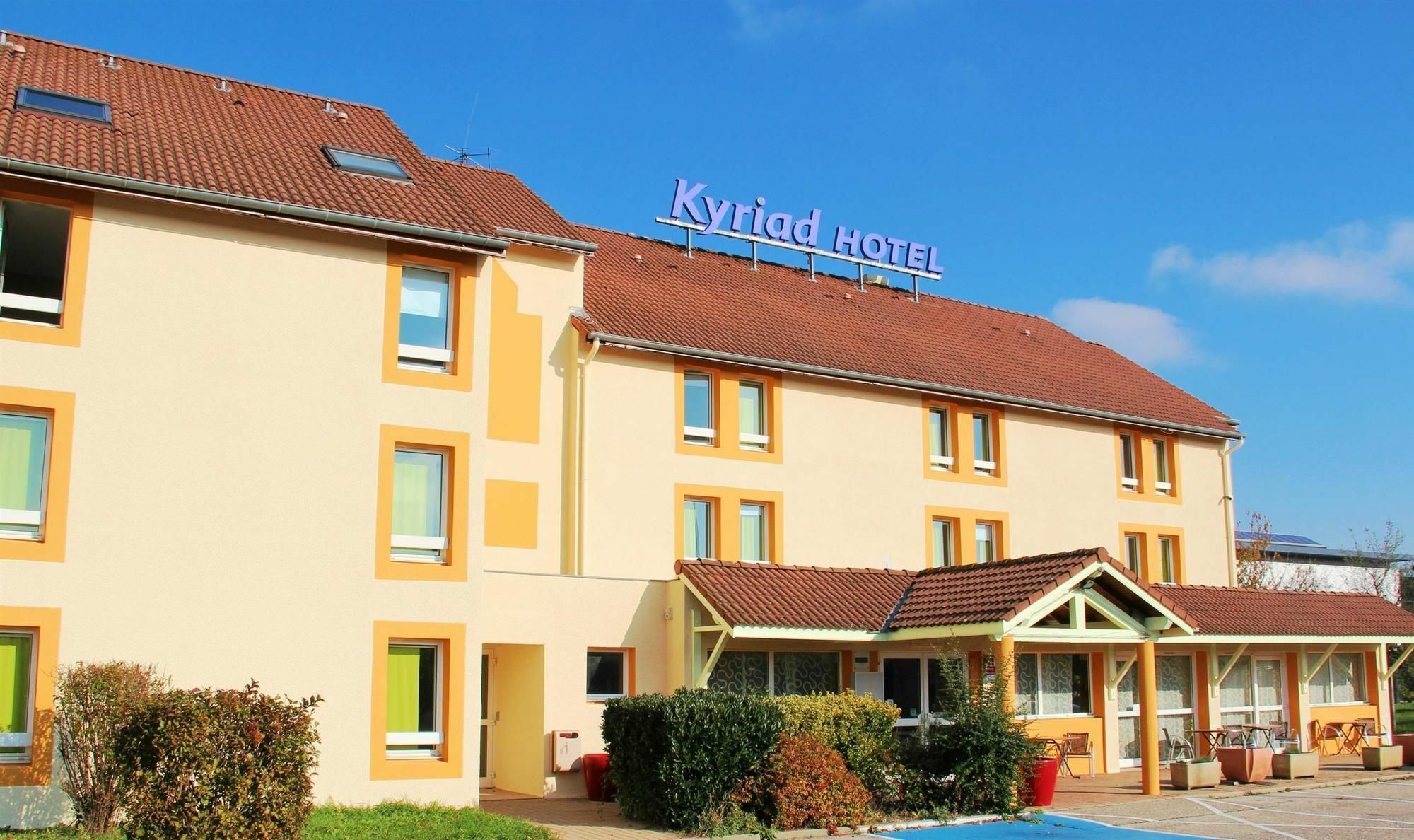 Kyriad Lyon Est - Saint Bonnet De Mure Exterior foto