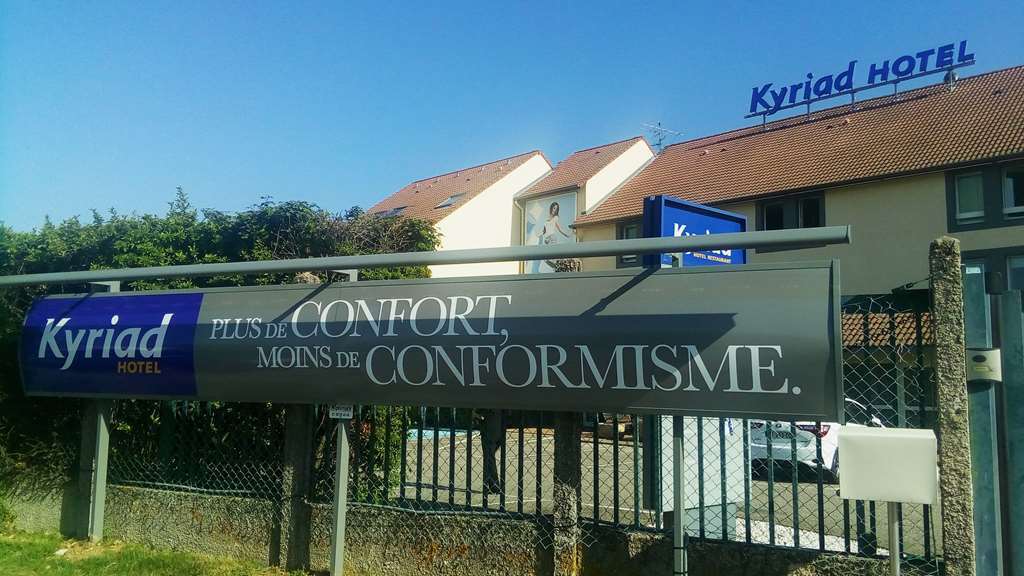 Kyriad Lyon Est - Saint Bonnet De Mure Exterior foto